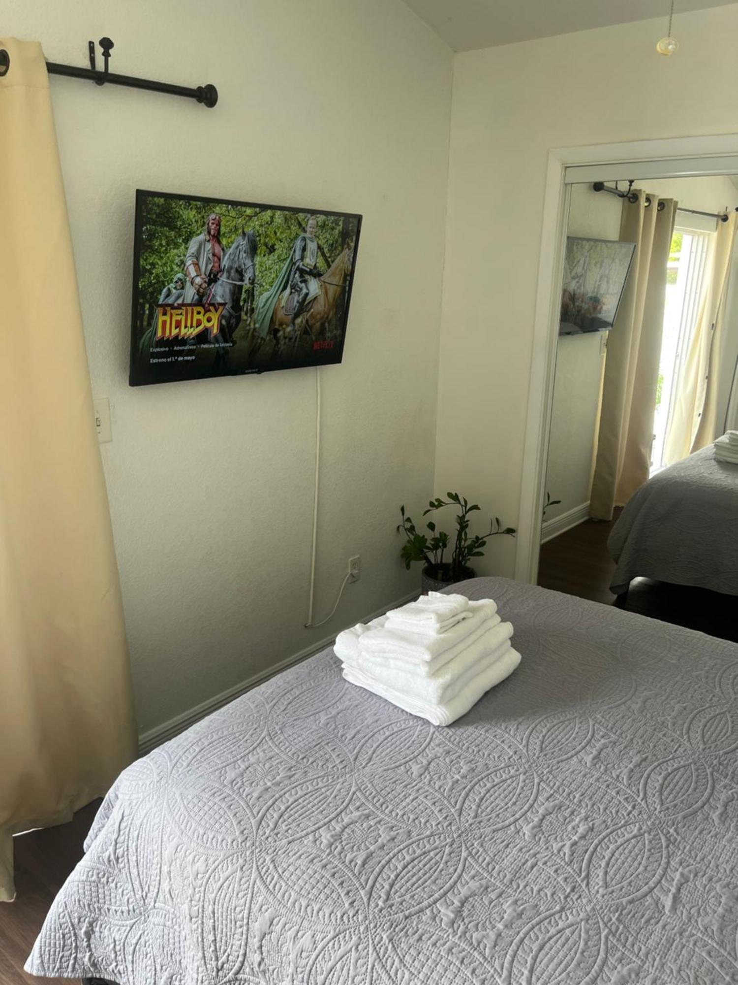 Habitacion Luminosa Y Acogedora. ฮอลลีวูด ภายนอก รูปภาพ