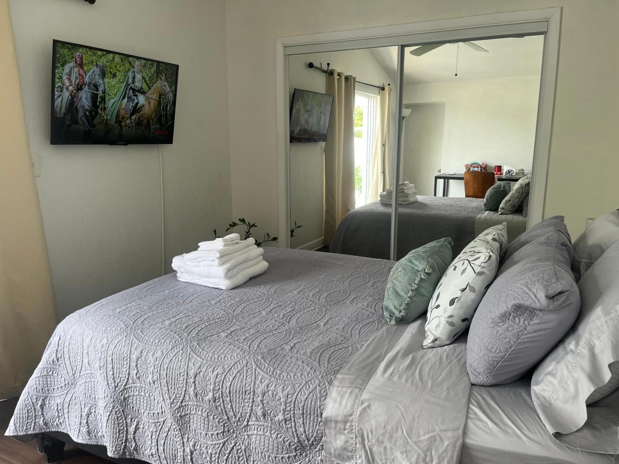 Habitacion Luminosa Y Acogedora. ฮอลลีวูด ภายนอก รูปภาพ